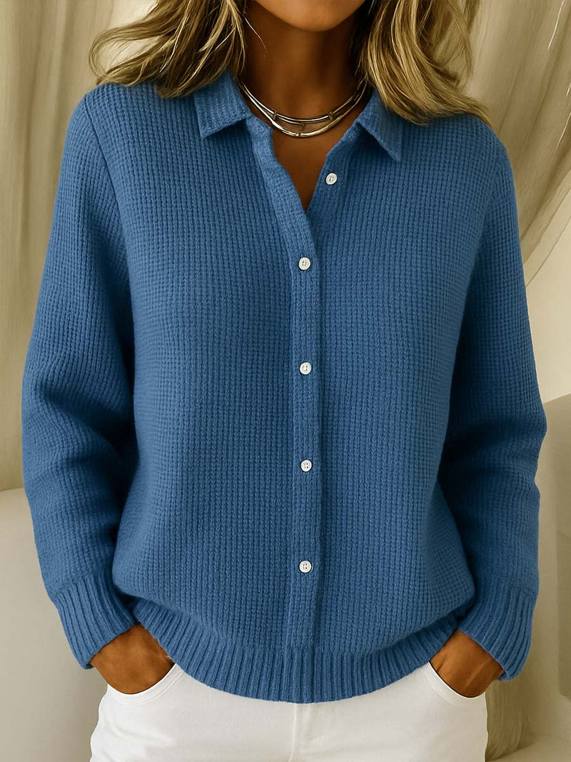 Cecilie | Strikket Skjortebluse i Marineblå, produktbillede