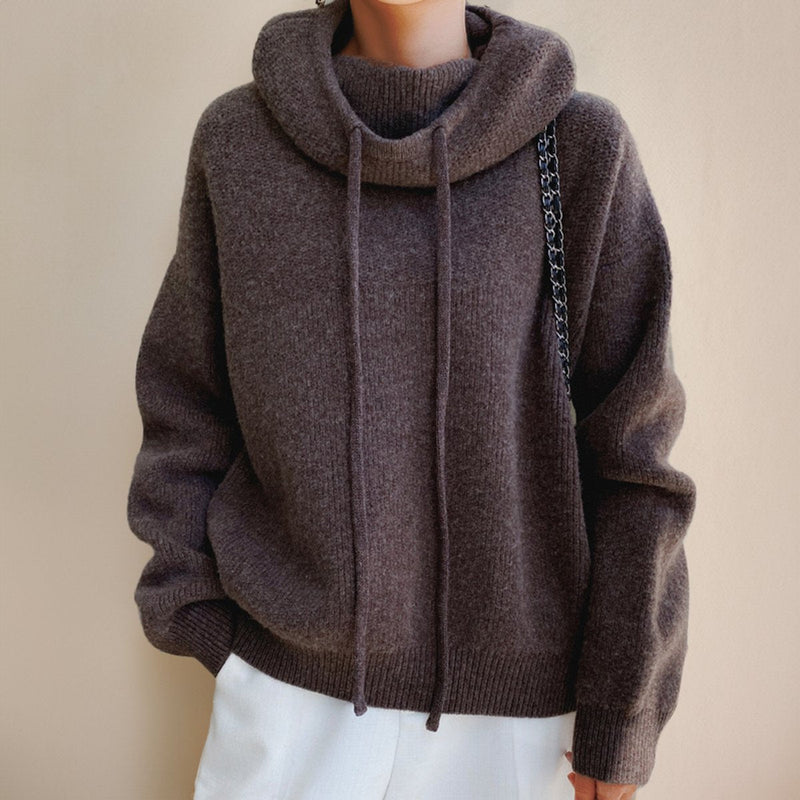 Dagmar | Oversize rullekravestrik i Brun, forfra