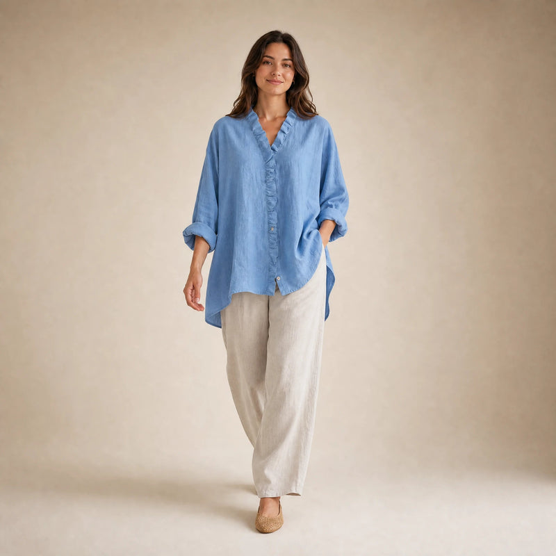 Eliana | Hørlook Flæsebluse i Blå, studie bagfra
