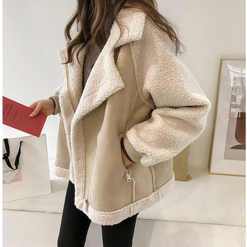 Elin | Aviatorjakke i Ruskind-look i Beige, fra siden