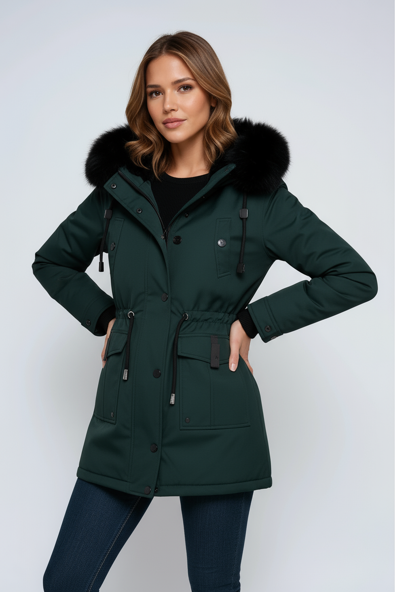 Emma | Parka med kunstpels-hætte i Grøn, produktbillede
