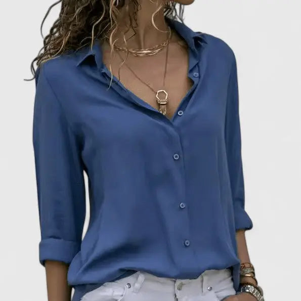 Filippa | Chiffonbluse med krave i Blå, forfra