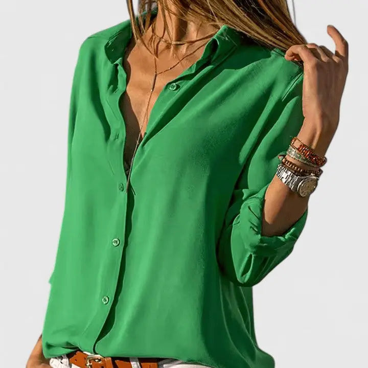 Filippa | Chiffonbluse med krave i Grøn, forfra