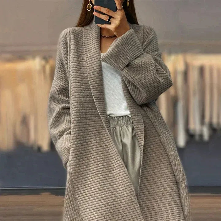 Harlene | Oversize cardigan i Khaki, styling
