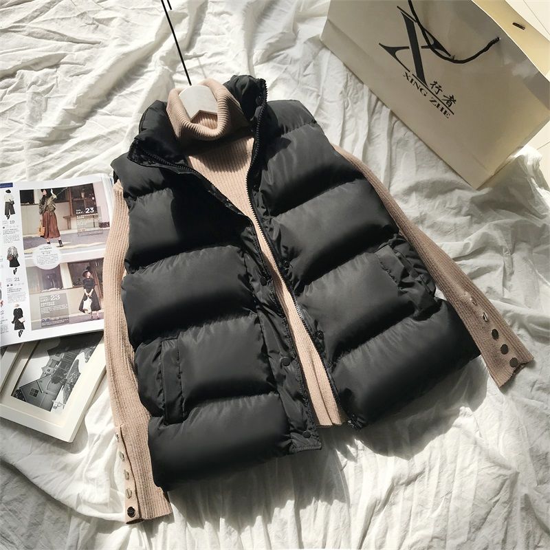 Ingrid | Vatteret vest i Sort, flat lay