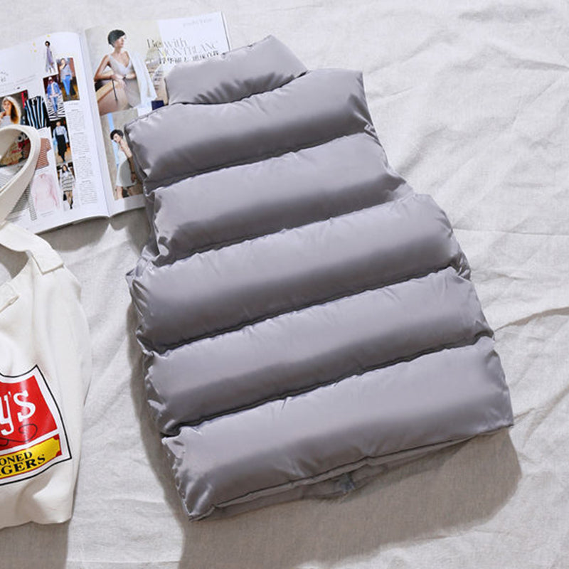 Ingrid | Vatteret vest i Grå, flat lay