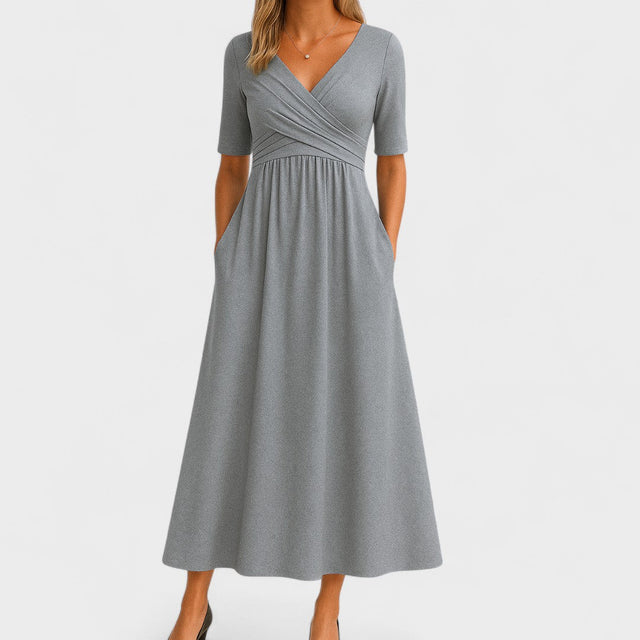 Joanna | Elegant Sommerkjole i Grå, forfra