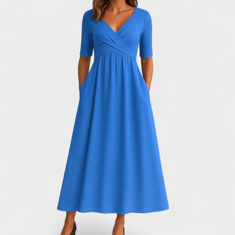 Joanna | Elegant Sommerkjole i Lyseblå, forfra