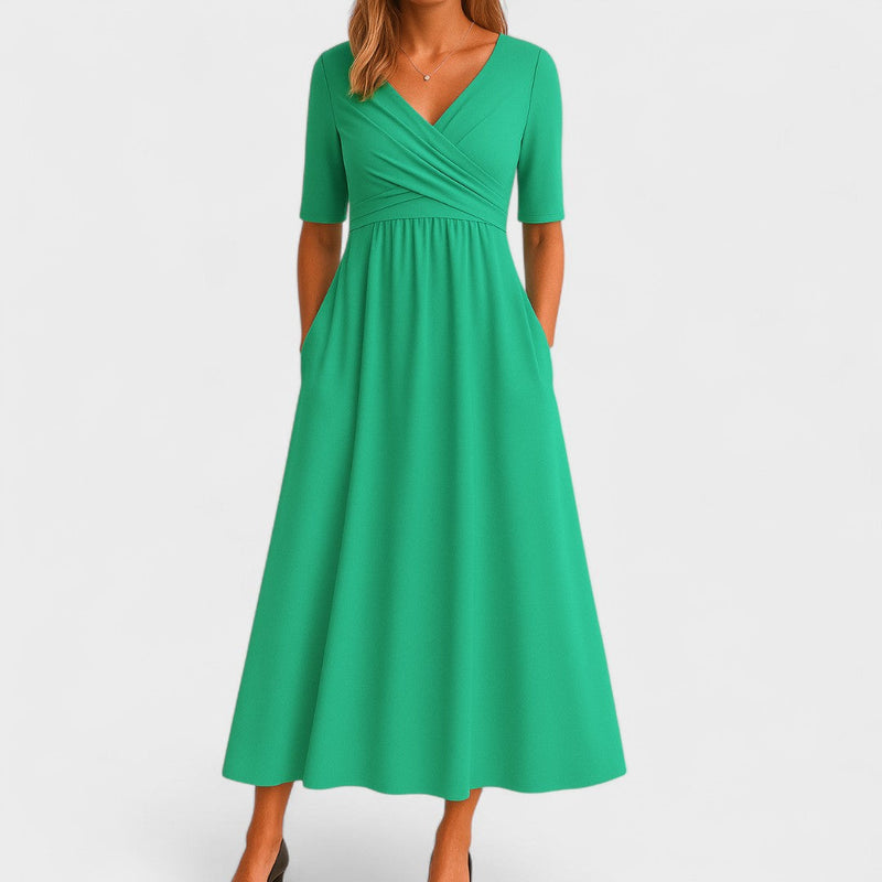Joanna | Elegant Sommerkjole i Grøn, forfra
