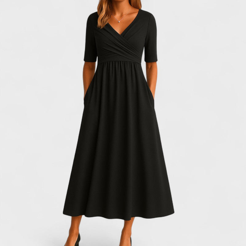 Joanna | Elegant Sommerkjole i Sort, forfra