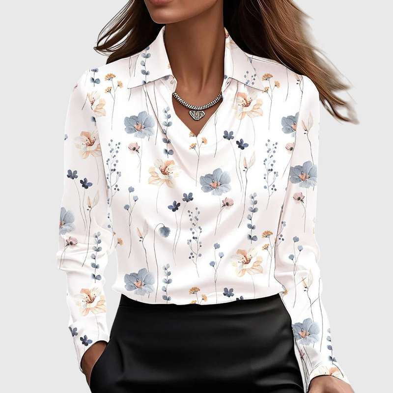 Marlowe | Satinbluse med Vandfaldskrave i Hvid, forfra