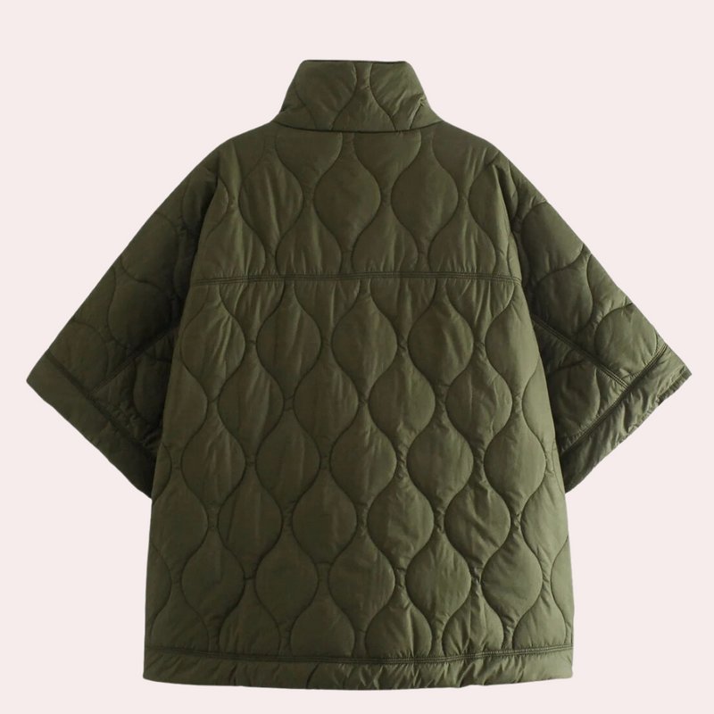 Mette | Quiltet Cape-jakke i Armygrøn, styling