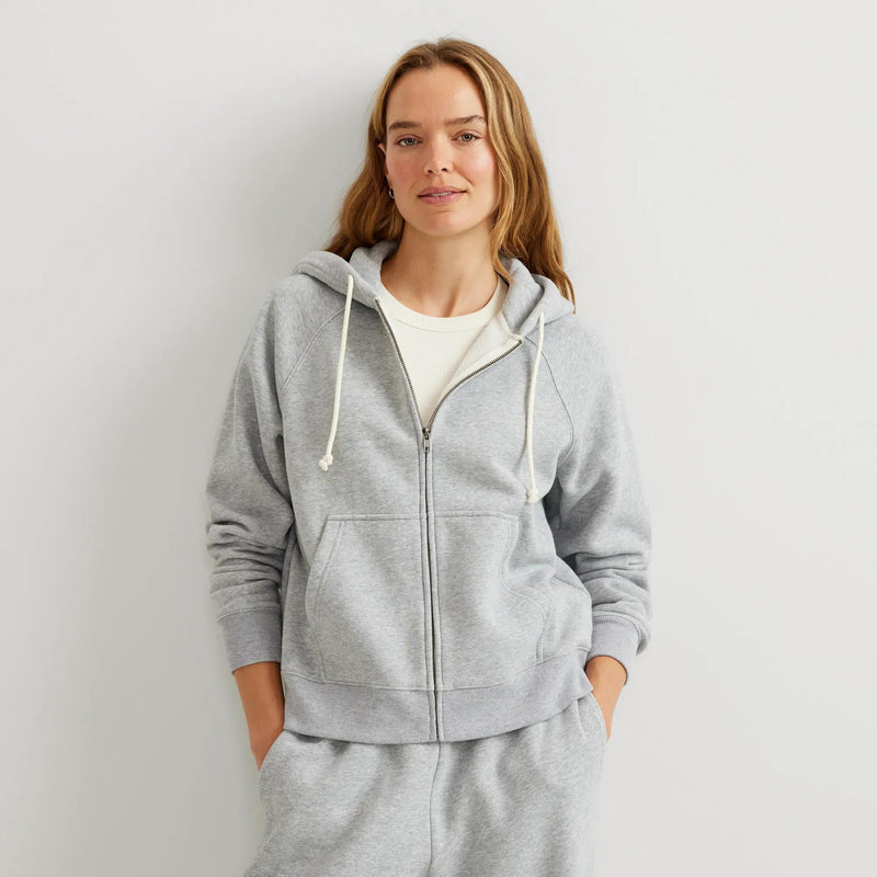 Nanna | Hættetrøje med lynlås og lommer i Meleret Grå, styling