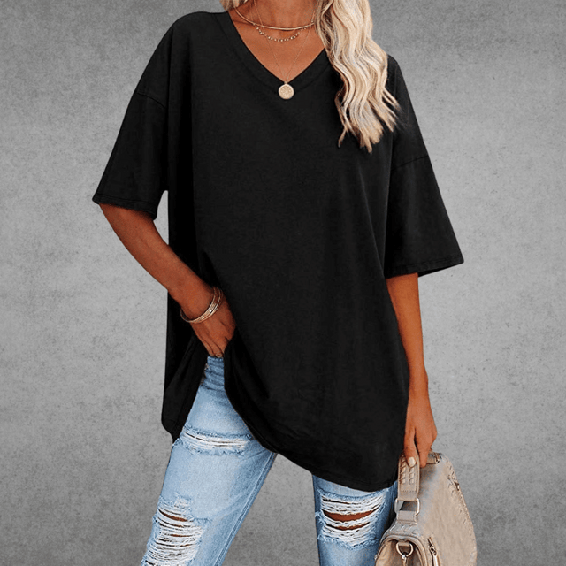 Nikita | Oversize T-shirt med V-hals i Sort, produktbillede
