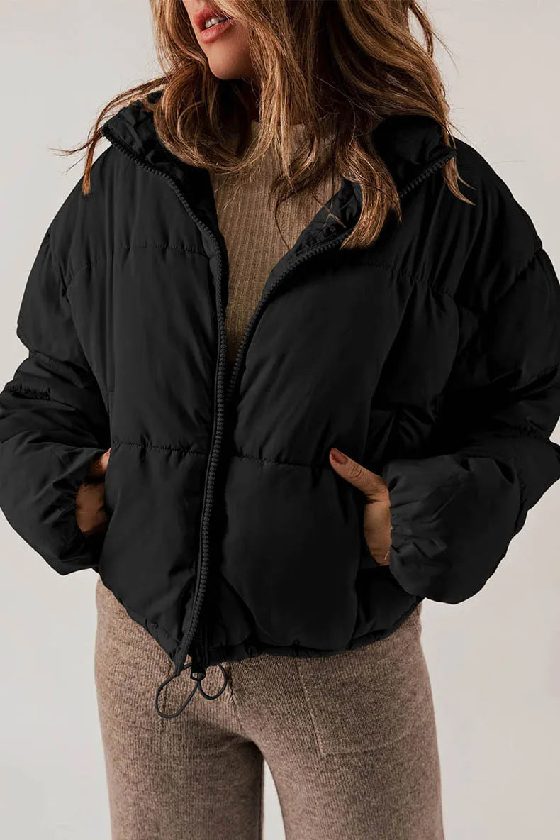 Nora | Cropped Pufferjakke i Sort, styling