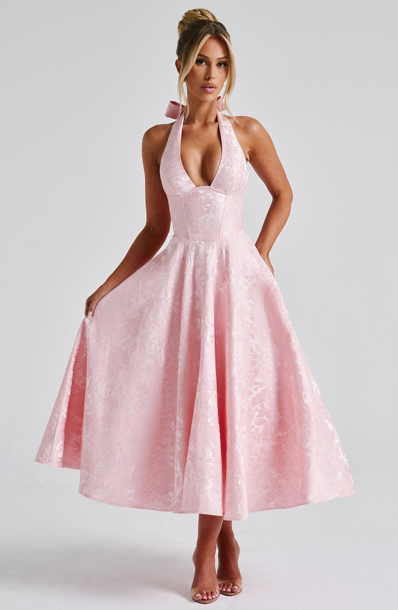 Selma | Jacquard Halterkjole i Rosa, forfra