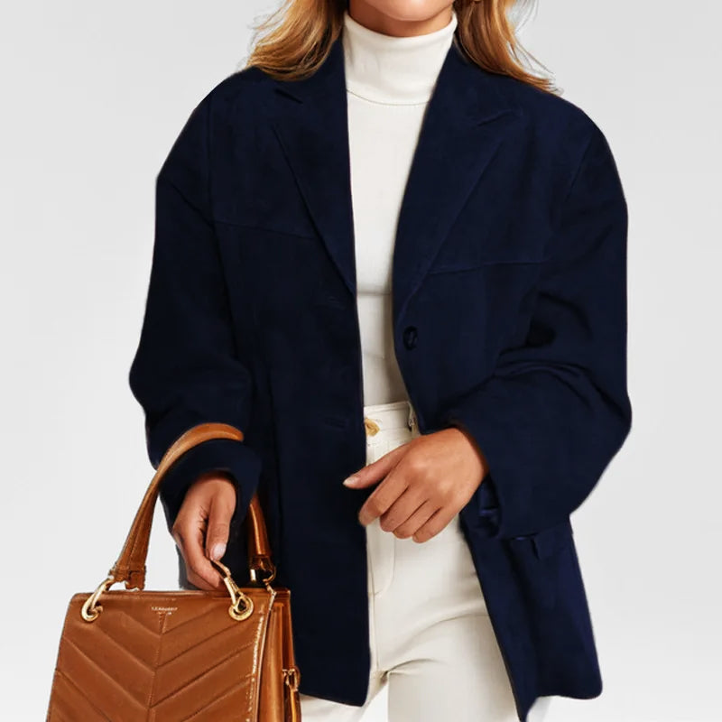 Solveig | Blazer i Ruskind-look i Mørkeblå, forfra