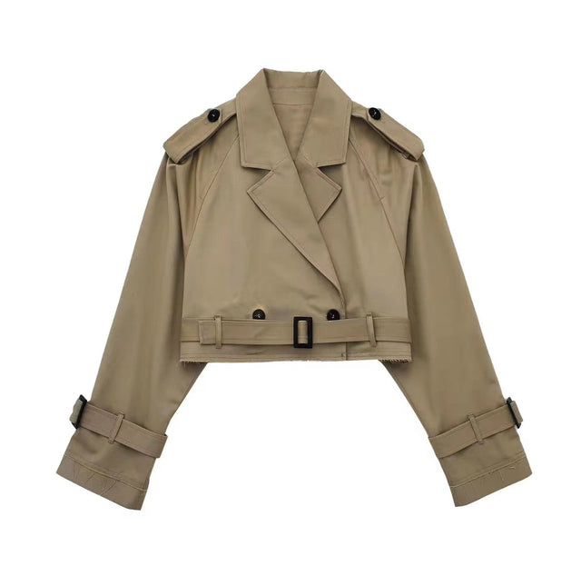 Vilde | Cropped trenchjakke med bælte i Beige, flat lay