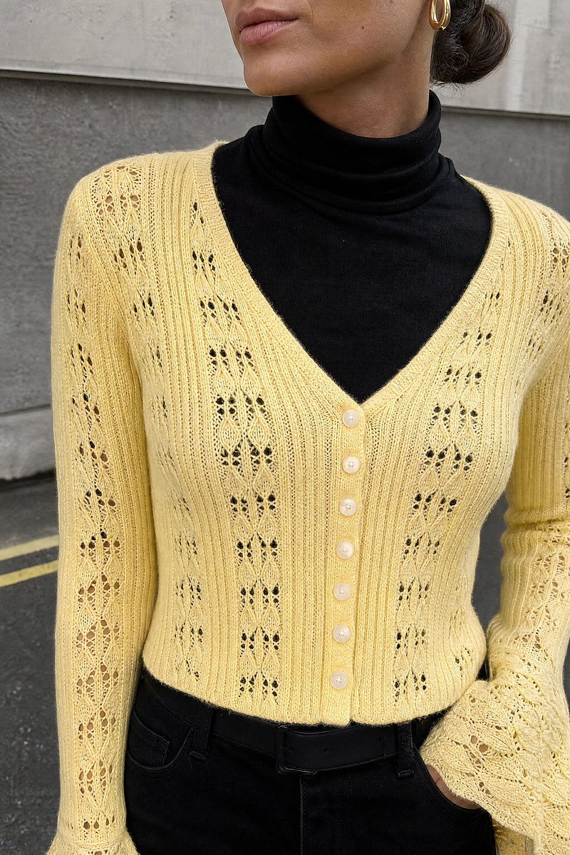 SOFAINE-V7-LIFE-Xiomara | Crochet Cardigan in Yellow, detail close-up