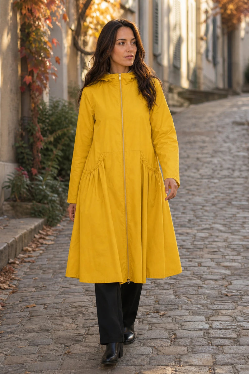 SOFAINE-V7-LIFE-Gretchen | Hooded Zip-Up Coat in Yellow, street-style view